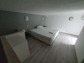 Апарт-отели Himalaya ApartHotel Piata Unirii Бухарест Двухуровневые апартаменты-2